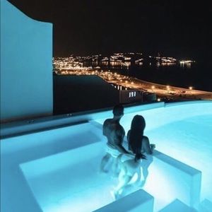 Meet your Posher, Aisha